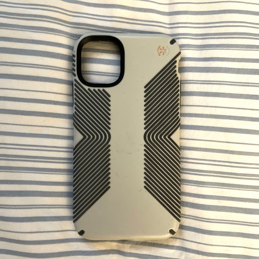 Speck Grip iPhone 11 Case